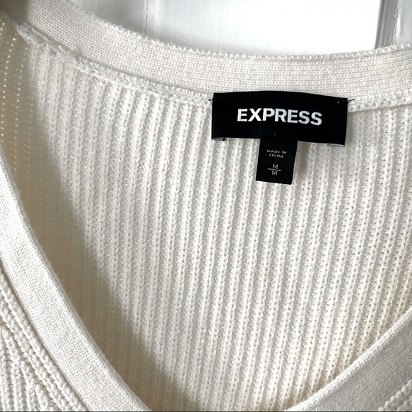🌸Express Cream Ribbed Ruffle Sleeve V-Neck Sweater - Picture 6 of 7